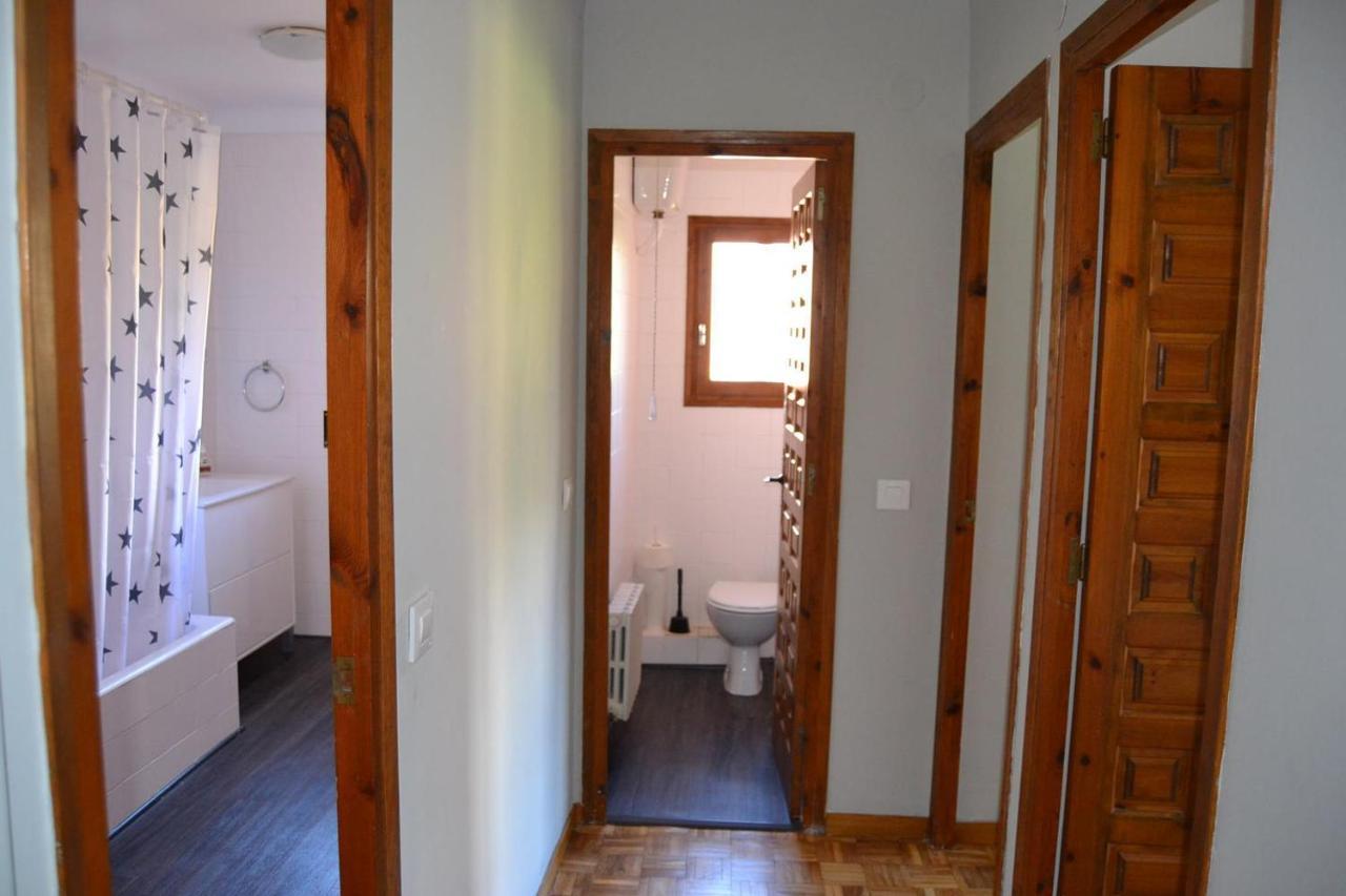 Amplio Apartamento Con Piscina En Llivia Exteriör bild