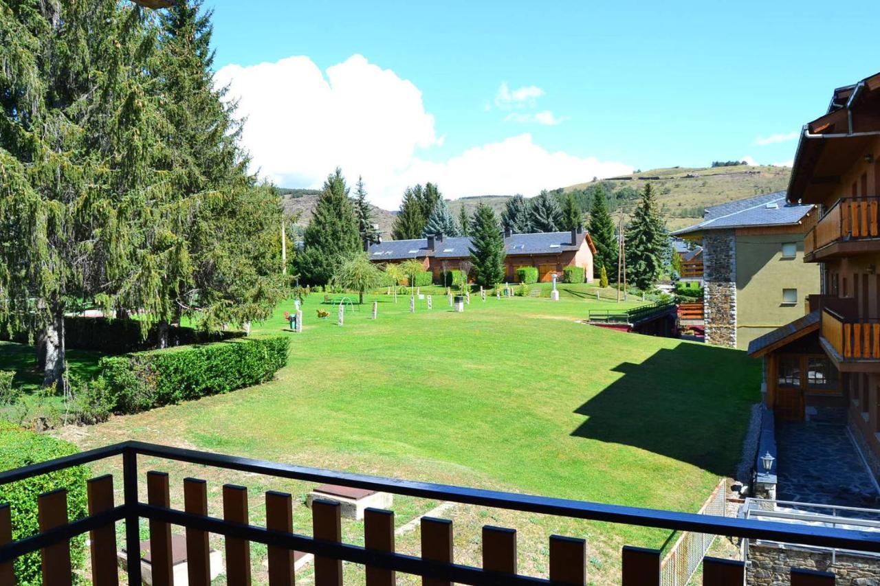 Amplio Apartamento Con Piscina En Llivia Exteriör bild