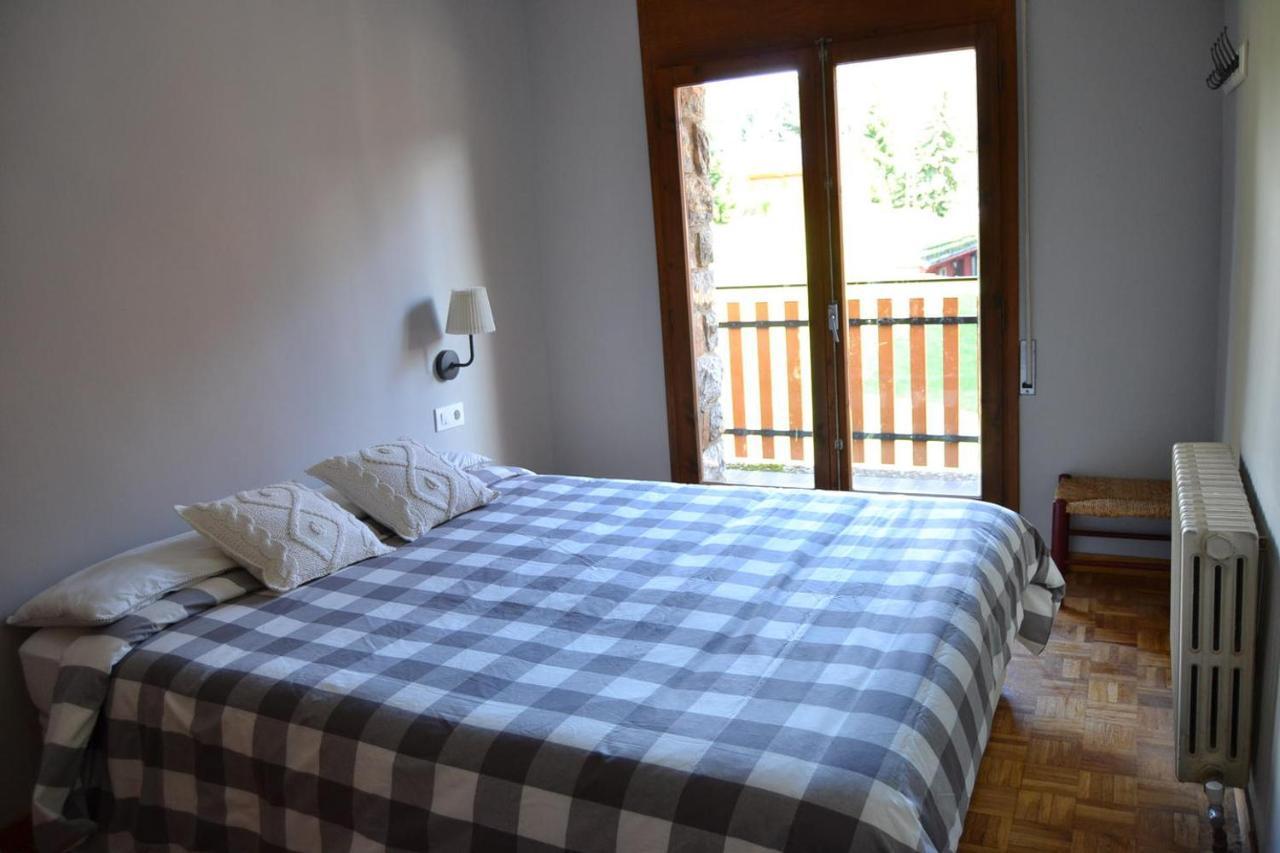 Amplio Apartamento Con Piscina En Llivia Exteriör bild