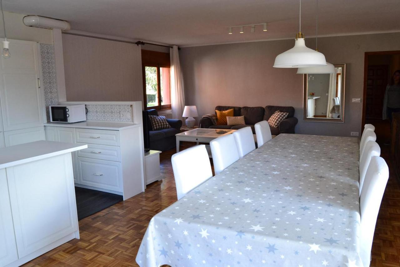 Amplio Apartamento Con Piscina En Llivia Exteriör bild